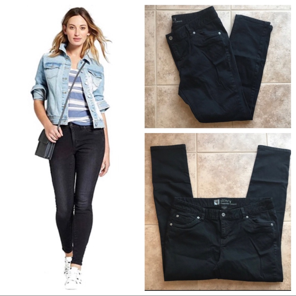 Mossimo true black skinny jeans size 12S 12 short